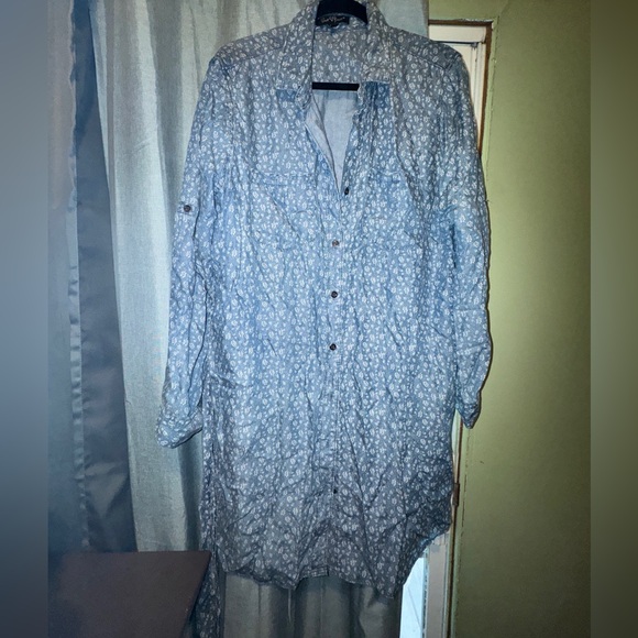 Velvet Heart Dresses & Skirts - Velvet Heart Light Blue Floral dress